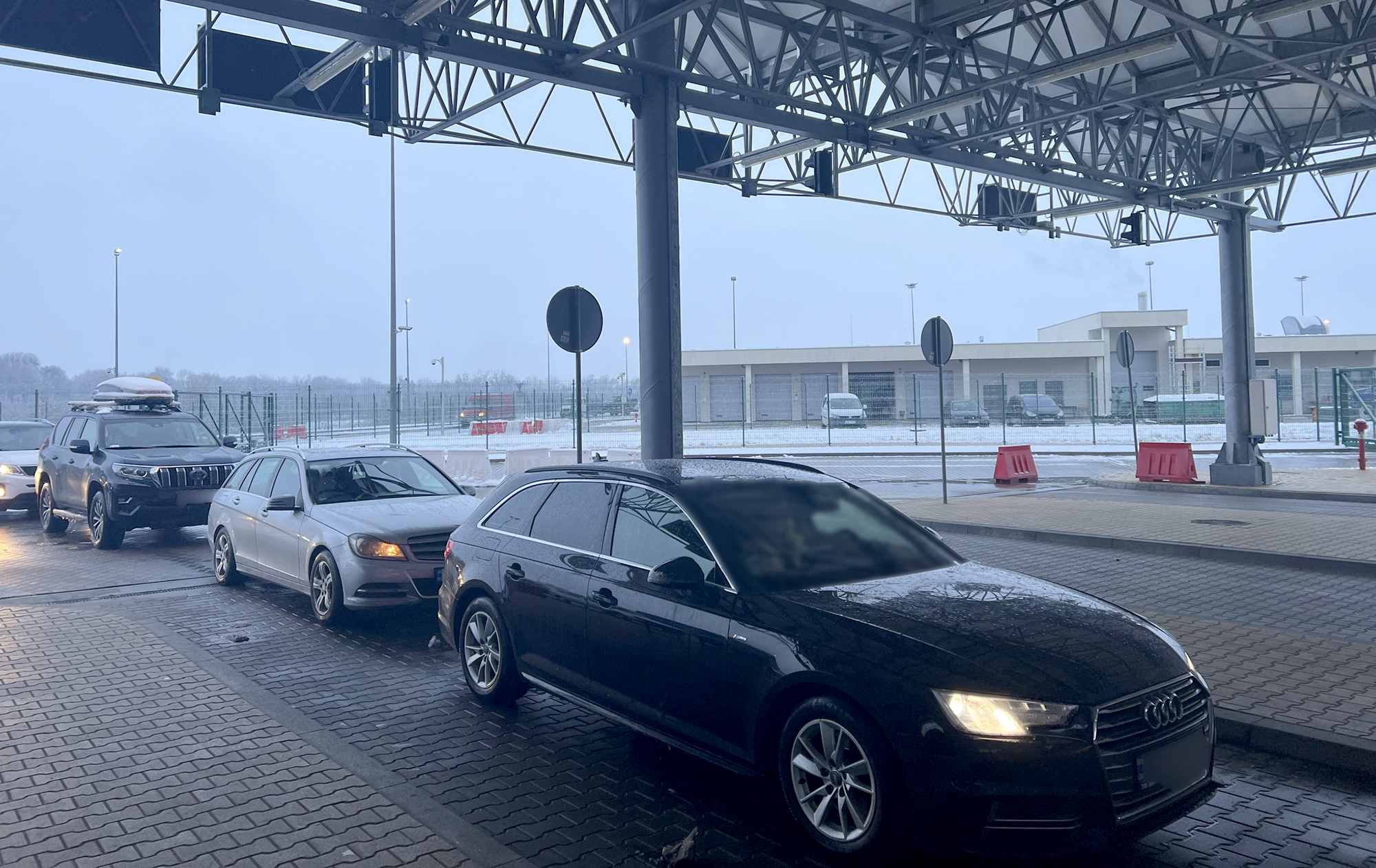 Черги на КПП. Як перетнути кордон без затримок і проблем: поради